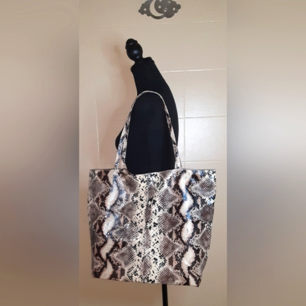 Saks Fifth Avenue Tote